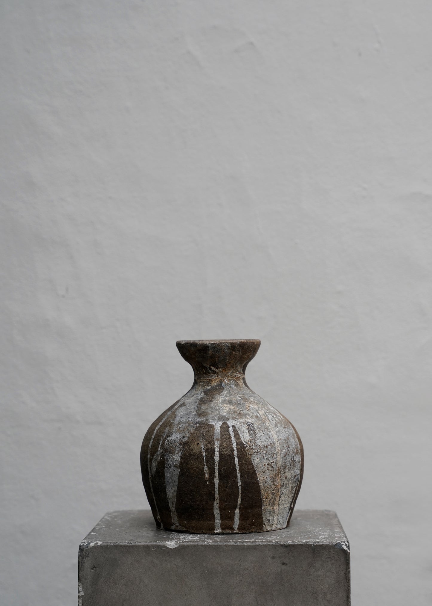 Alte asiatische Weinflasche Nr. 4