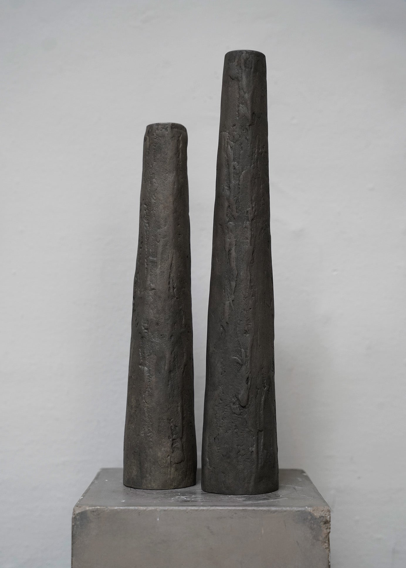 "CANDLE PILLAR Tall/Grande" von RICK OWENS FURNITURE