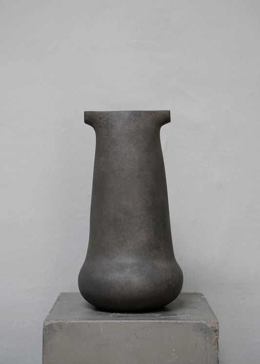 "CARAFE LIPS" BY RICK OWENS FURNITURE
