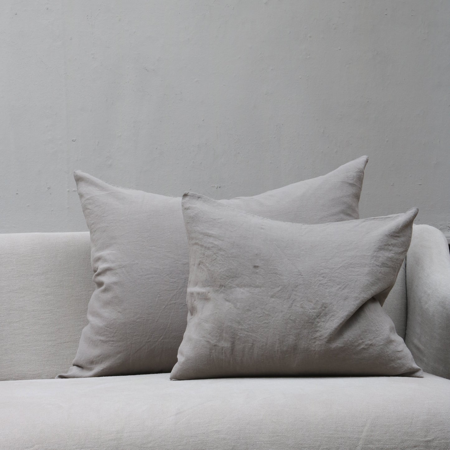 LINEN CUSHION COVER LARGE - FUMO