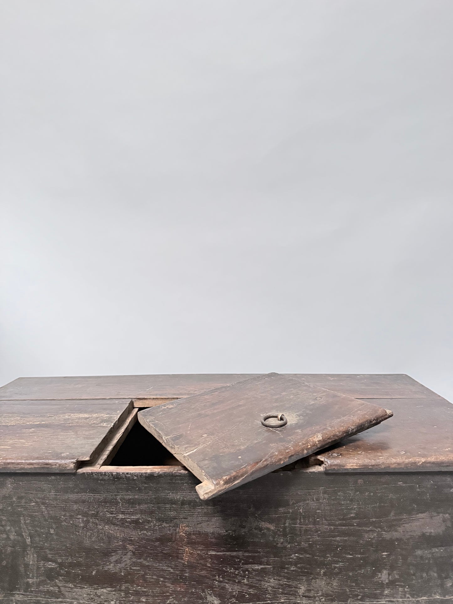 Cabinet in wood
