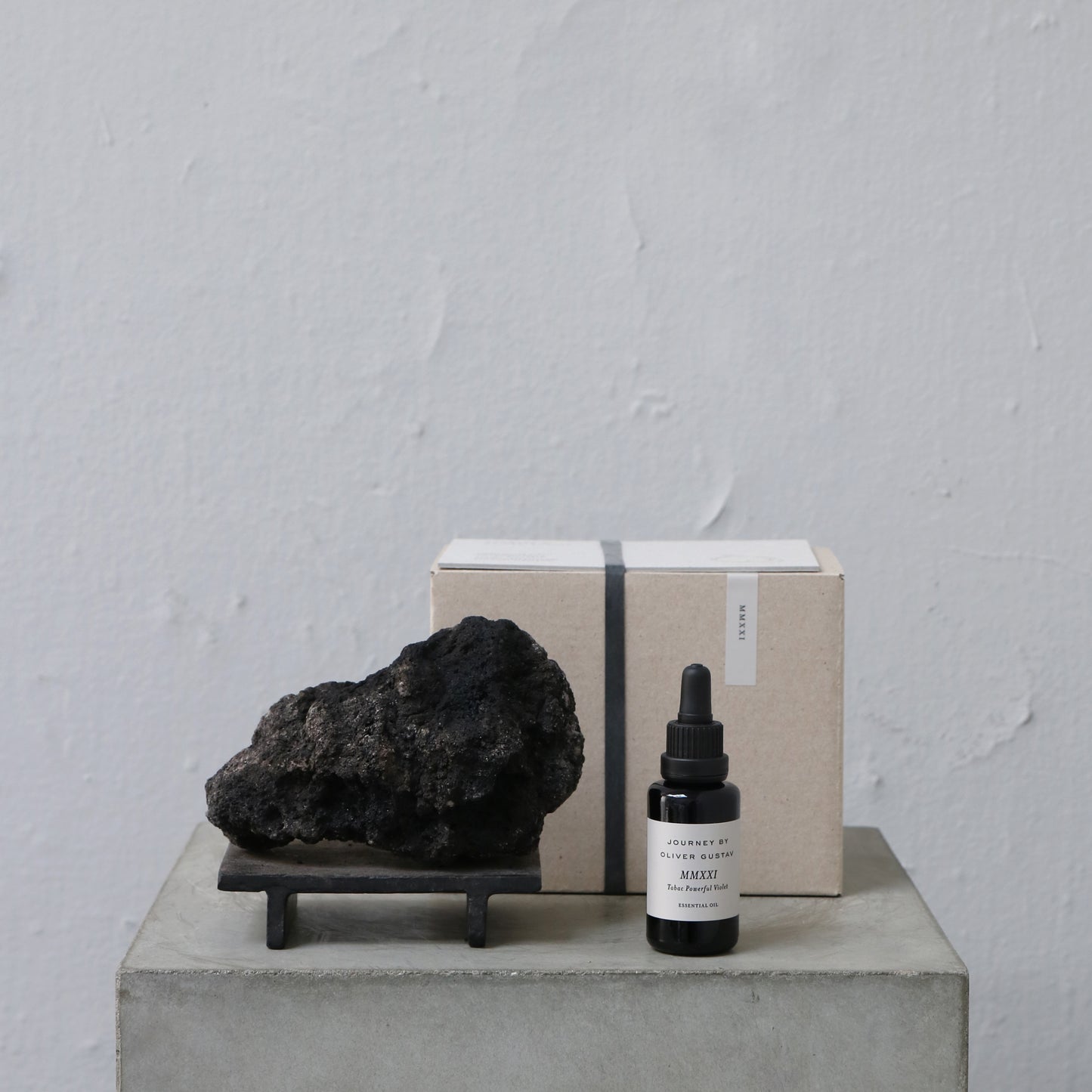 "MMXXI" Potpourri on iron stand