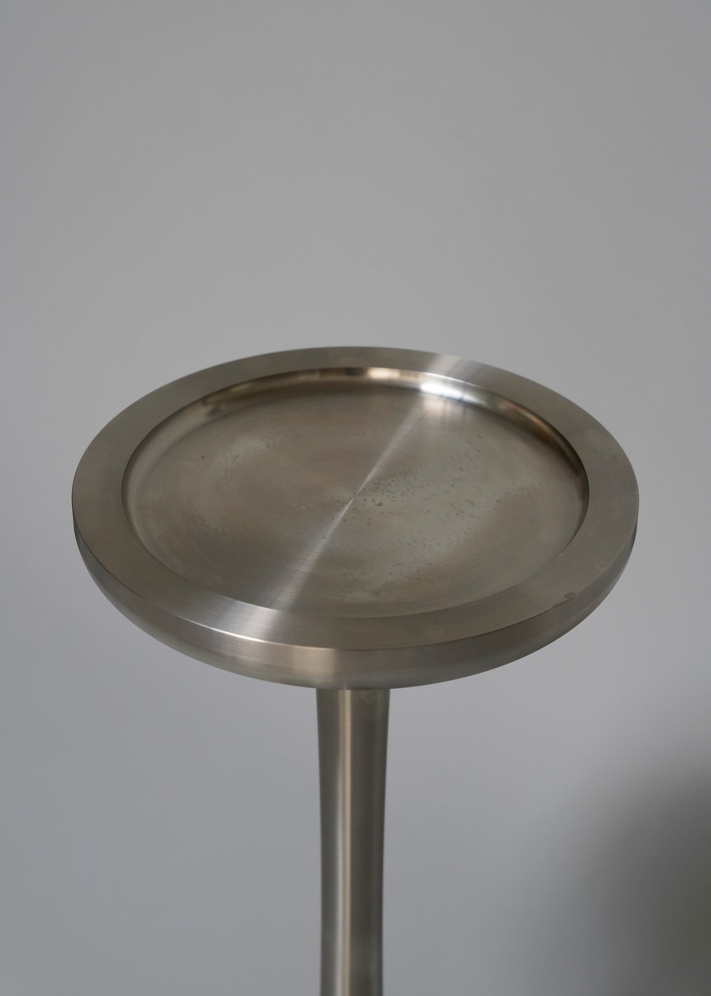 "GY SIDE TABLE" BY MICHAËL VERHEYDEN