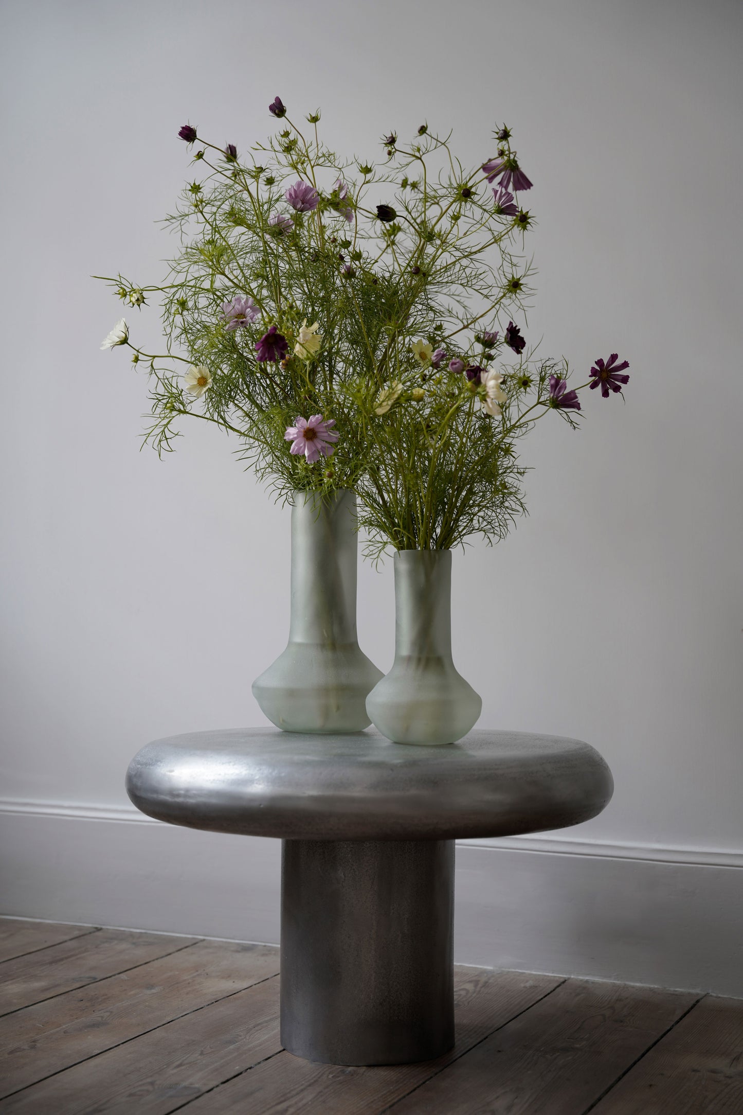 "MATTE GLASS VASE" VON OLIVER GUSTAV