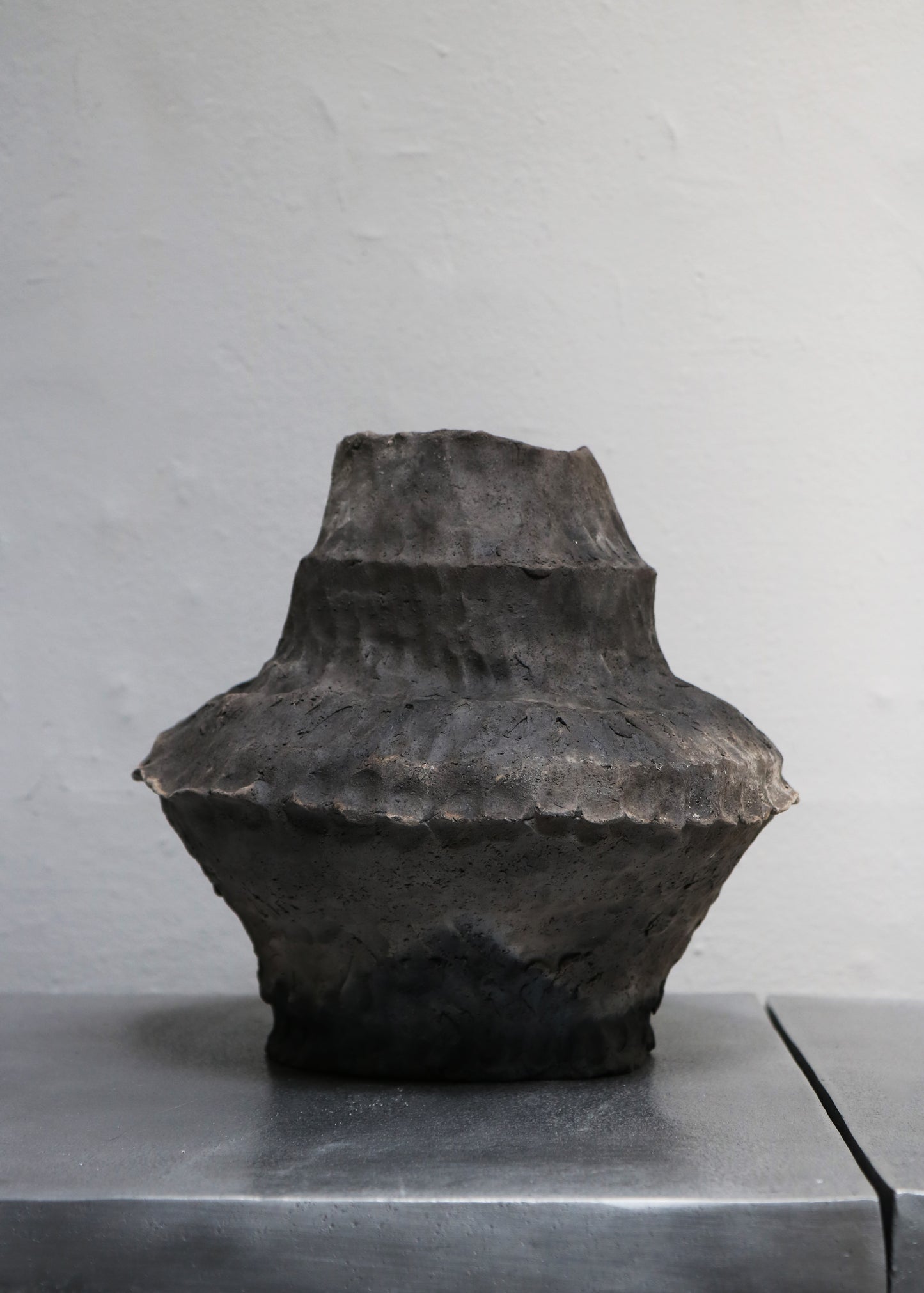 „Raku-Urne Nr. 10“ von Rasmus Rosengaard