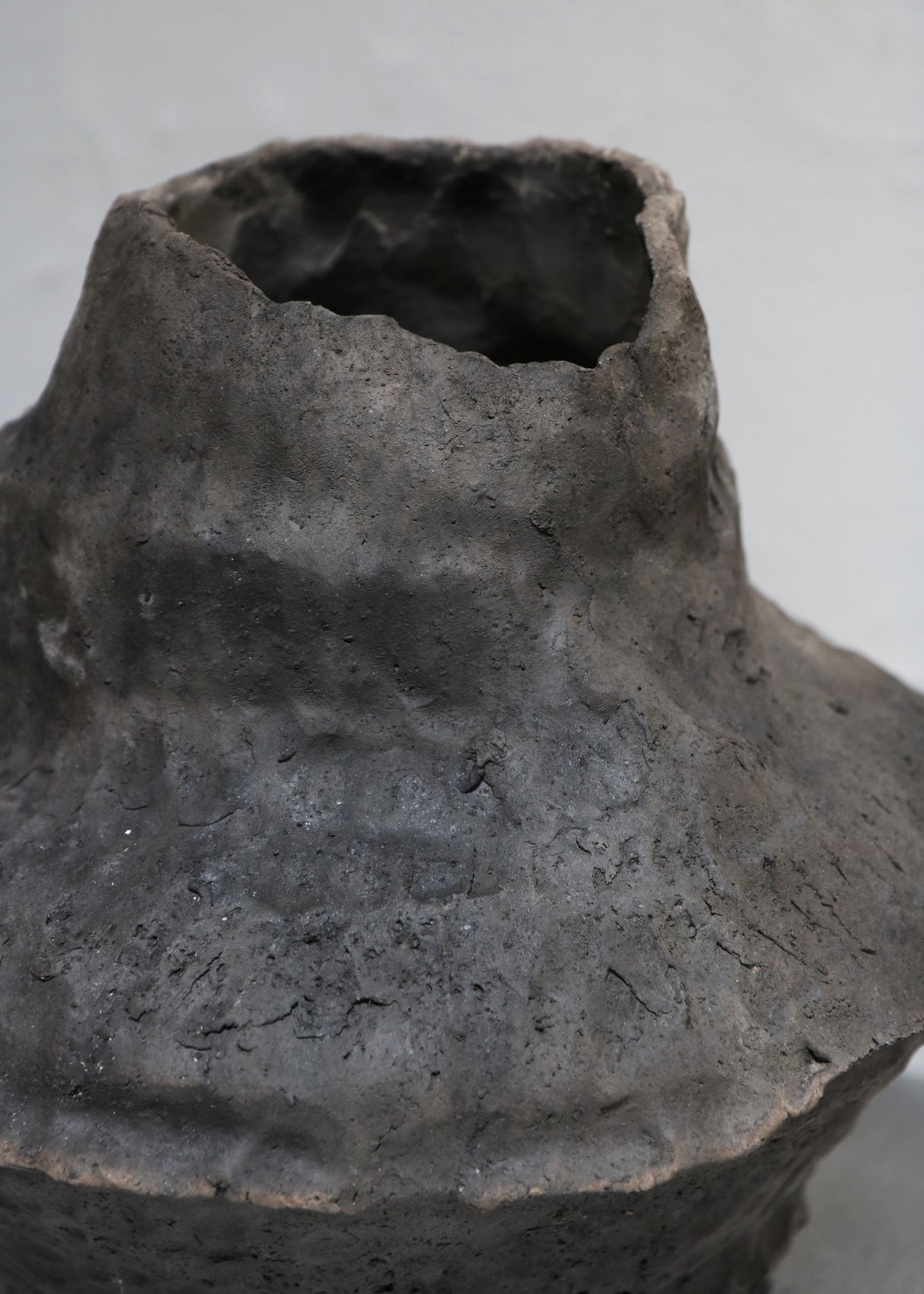 „Raku-Urne Nr. 10“ von Rasmus Rosengaard