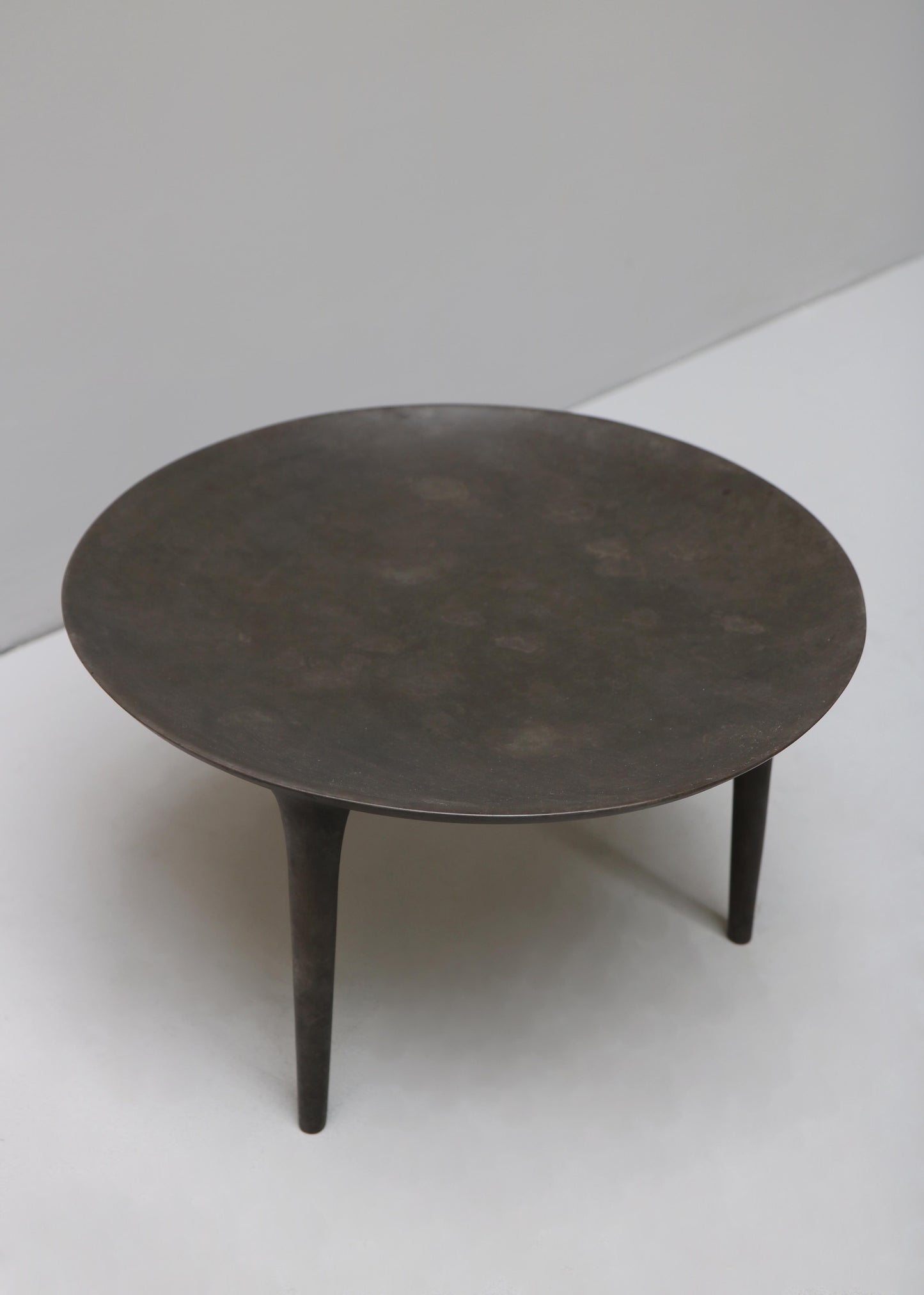 "BRAZIER SIDE TABLES" VON RICK OWENS