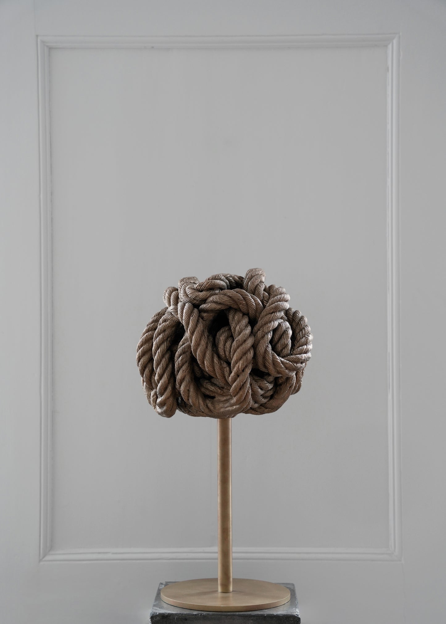 "Brain, V2" von Michael Sailstorfer