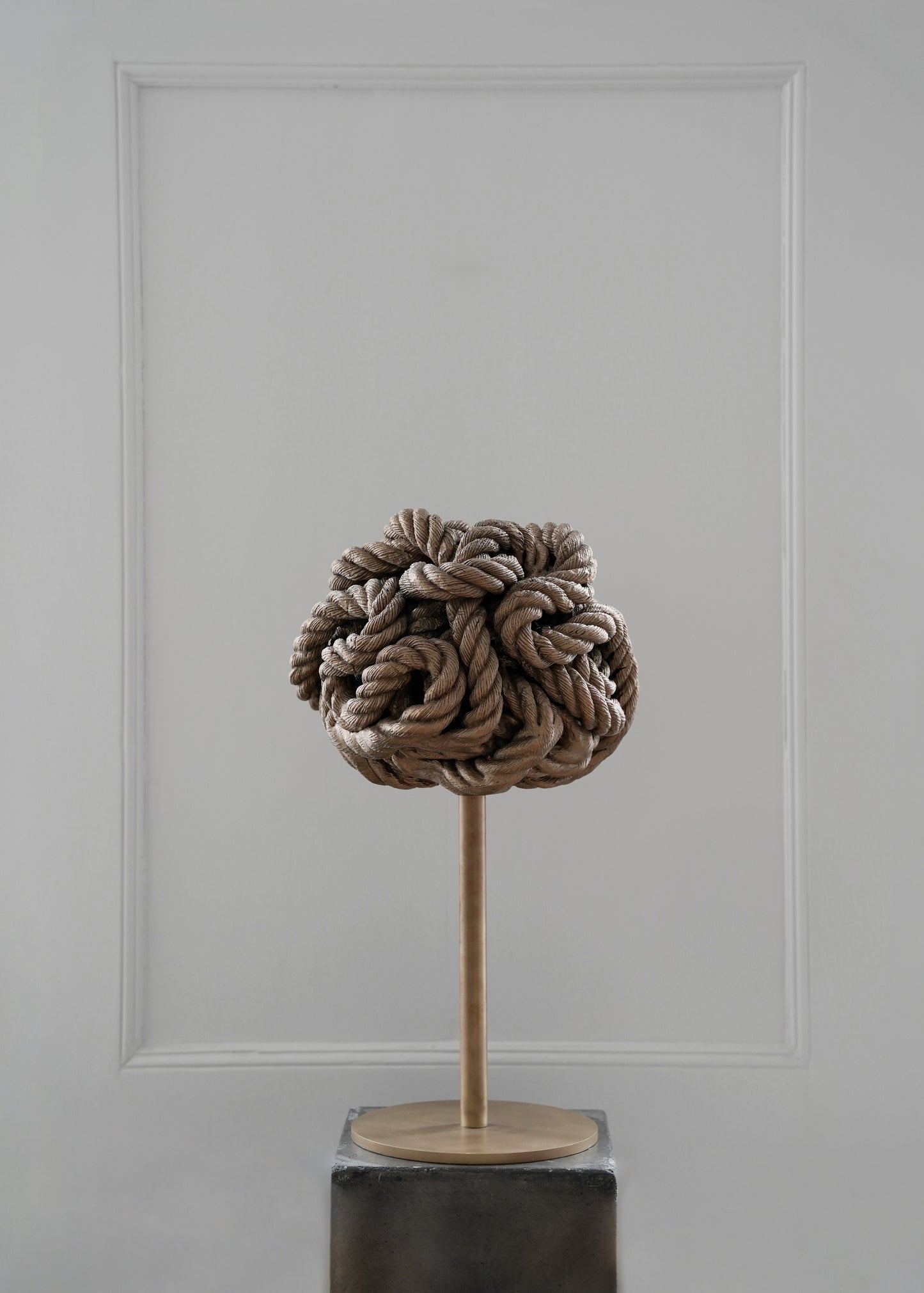 "Brain, V2" von Michael Sailstorfer