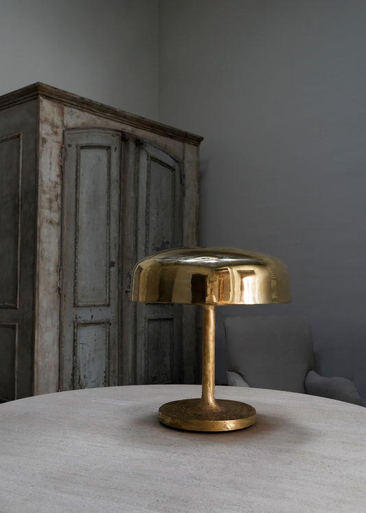 "KUPOLI TABLE LAMP IN BRASS" BY MICHAËL VERHEYDEN