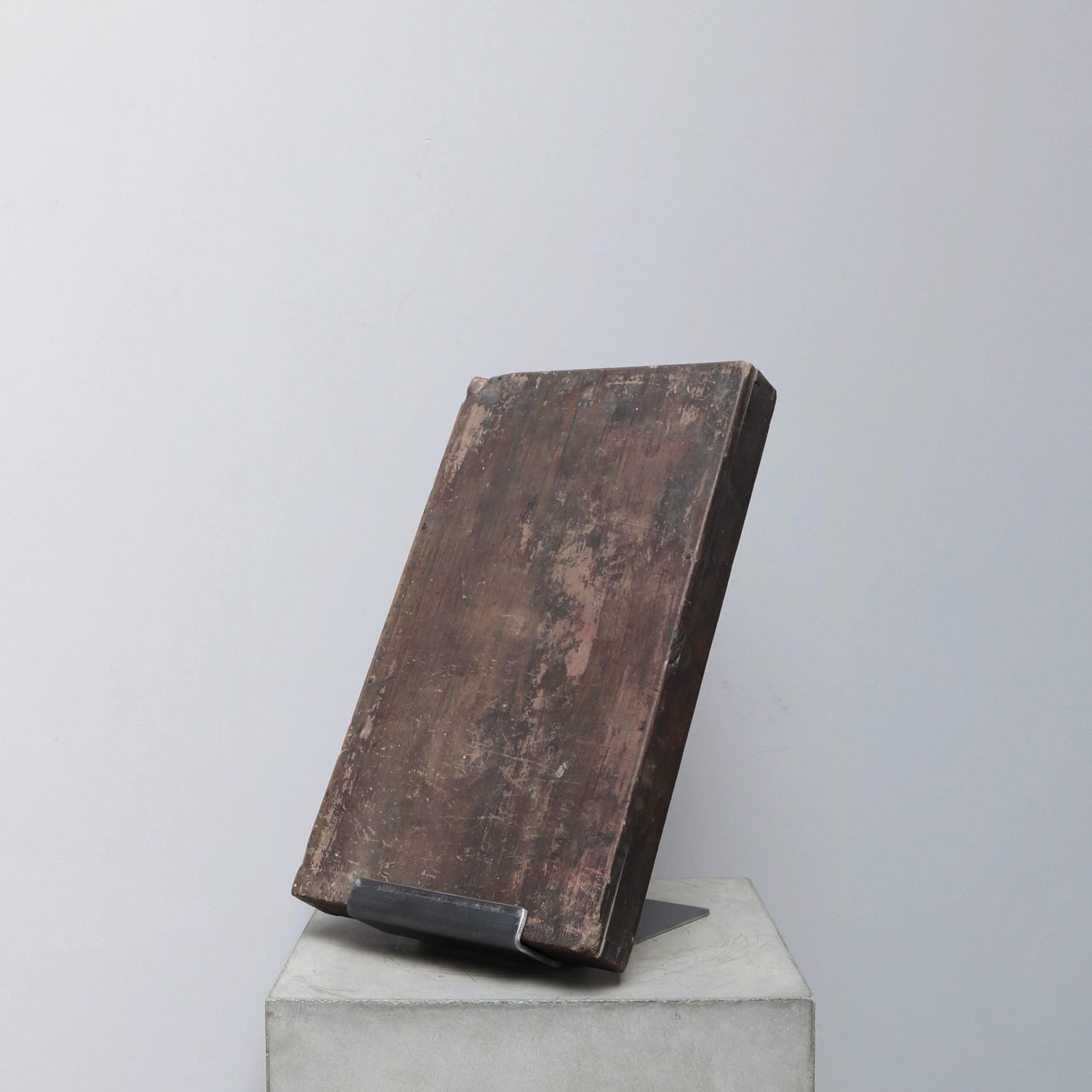 Ständer für Kunstwerke oder Bücher von "Journey by Oliver Gustav"