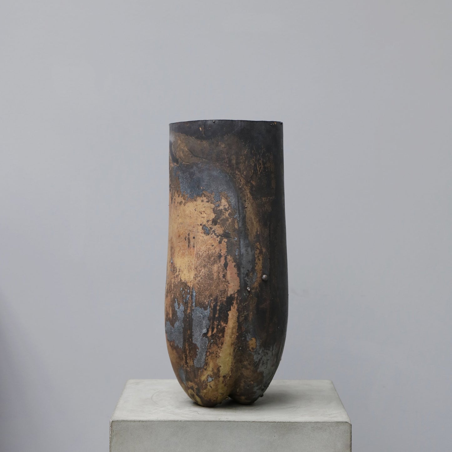Large sculptural vessel by german designer Peter Bauhuis exclusive interior at Studio Oliver Gustav