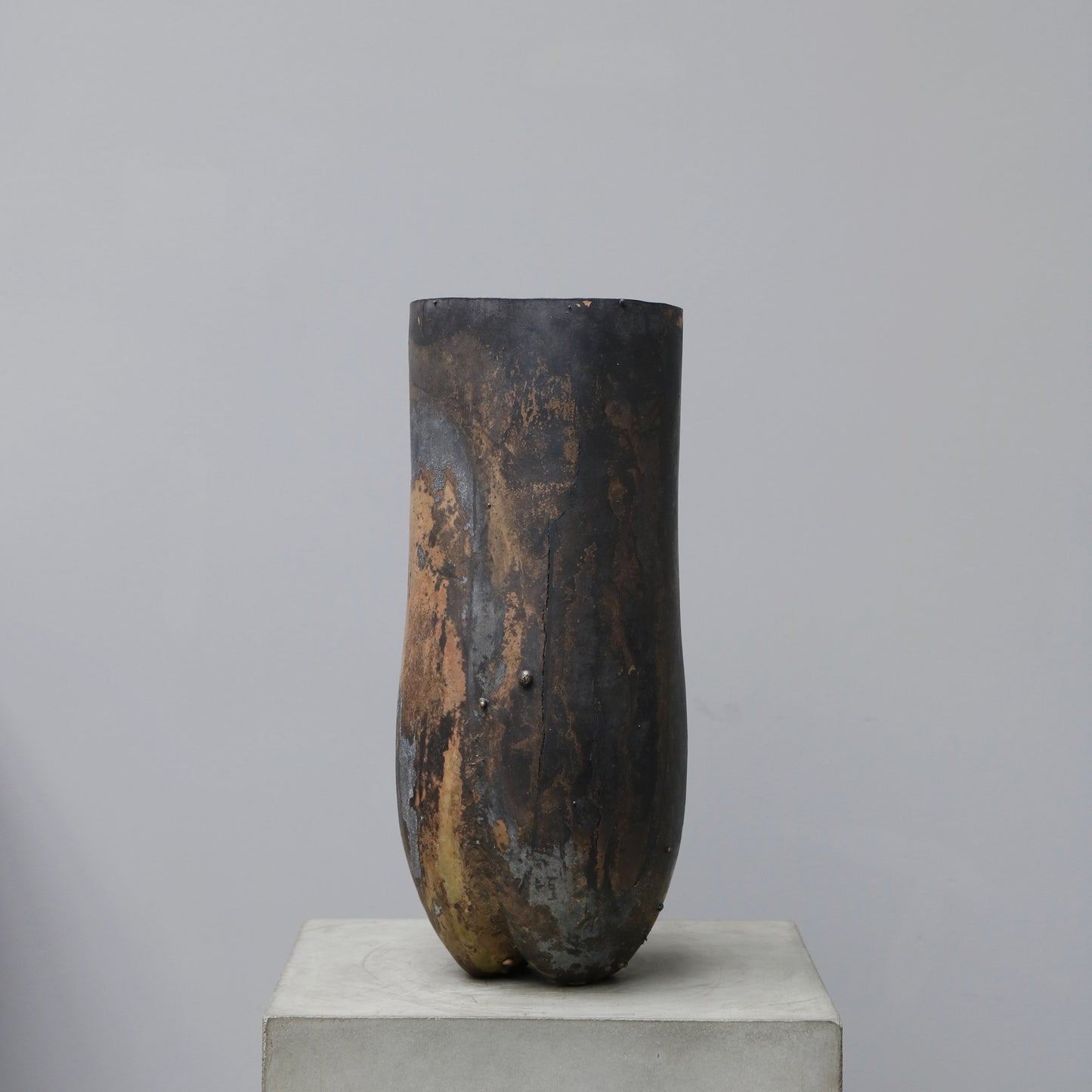 Large sculptural vessel by german designer Peter Bauhuis exclusive interior at Studio Oliver Gustav