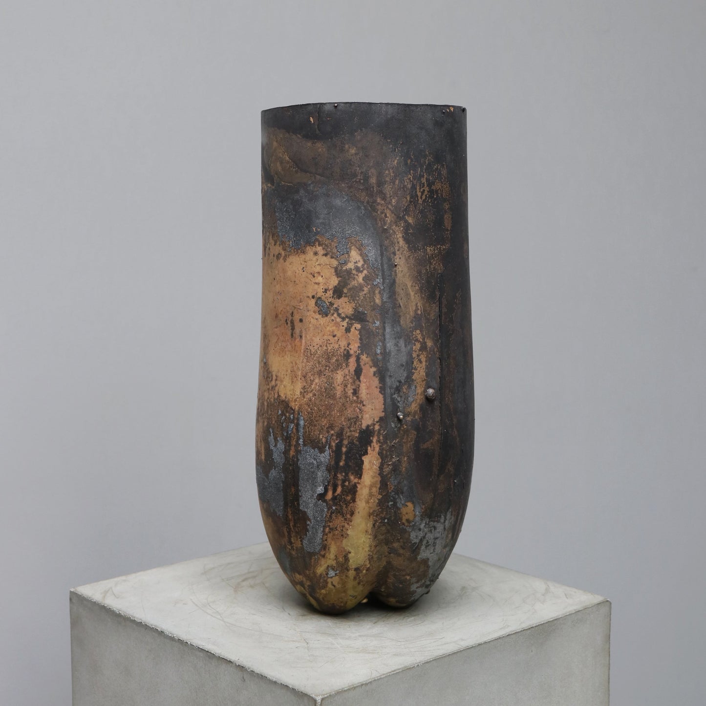 Large sculptural vessel by german designer Peter Bauhuis exclusive interior at Studio Oliver Gustav