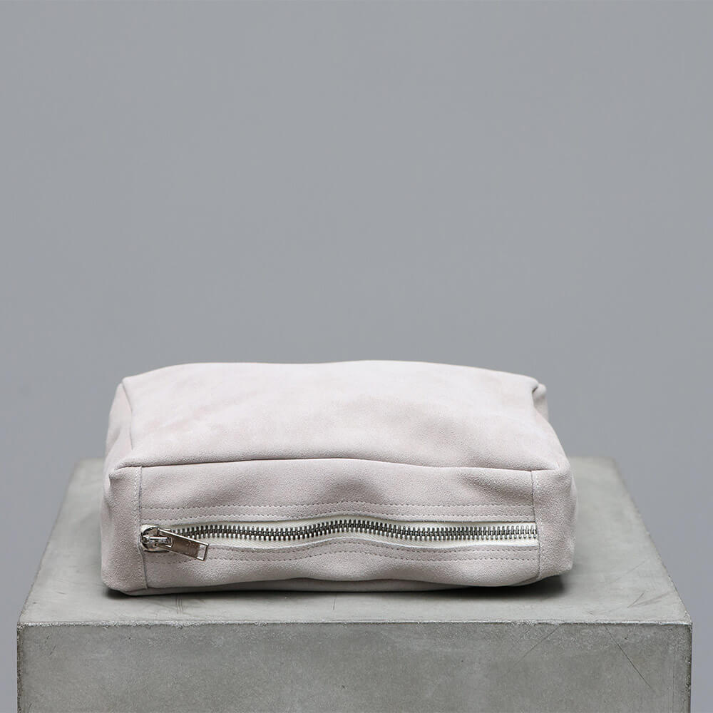 Journey by Oliver Gustav toiletry bag in light beige suede
