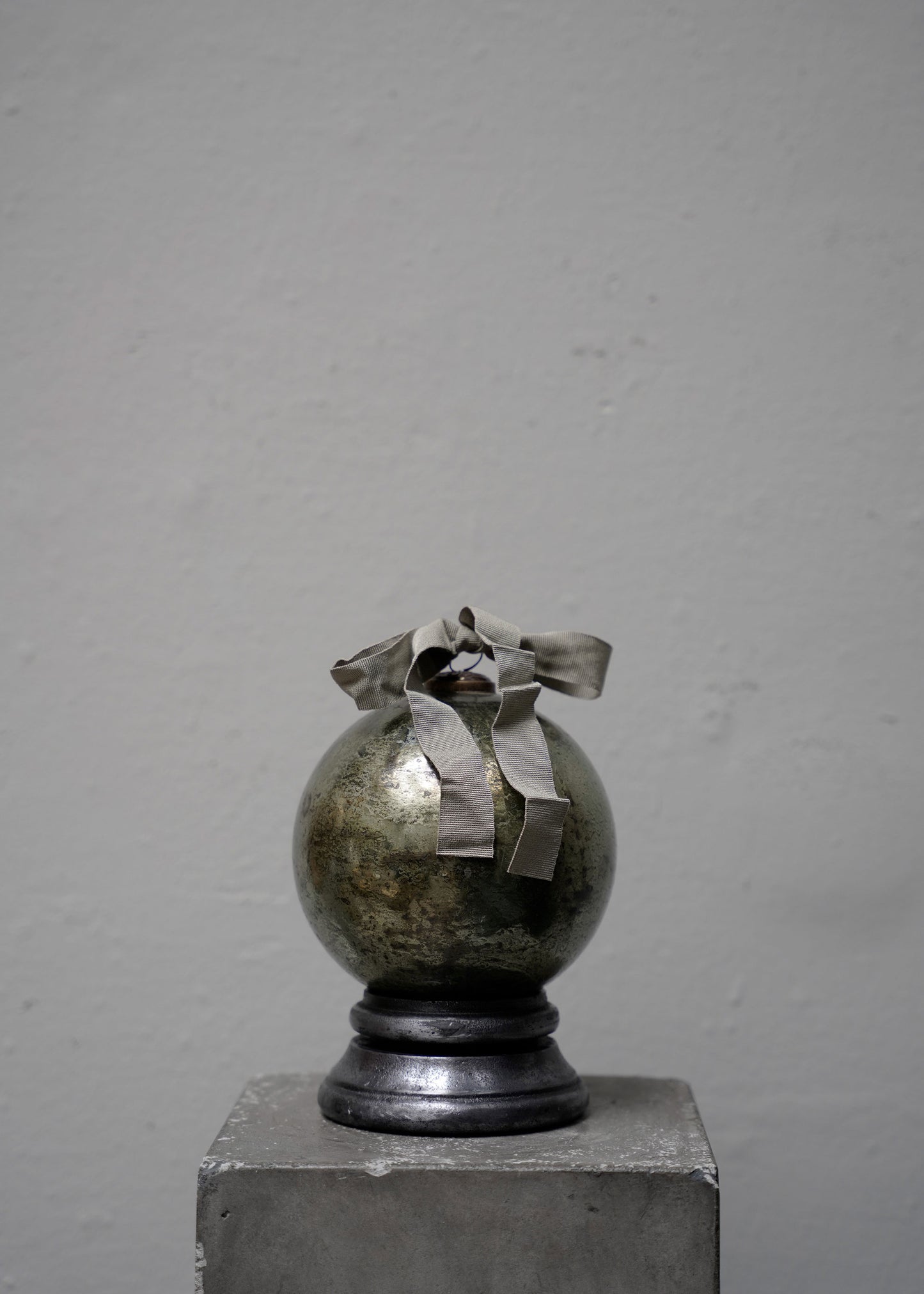 Enameled Bauble Green - Medium