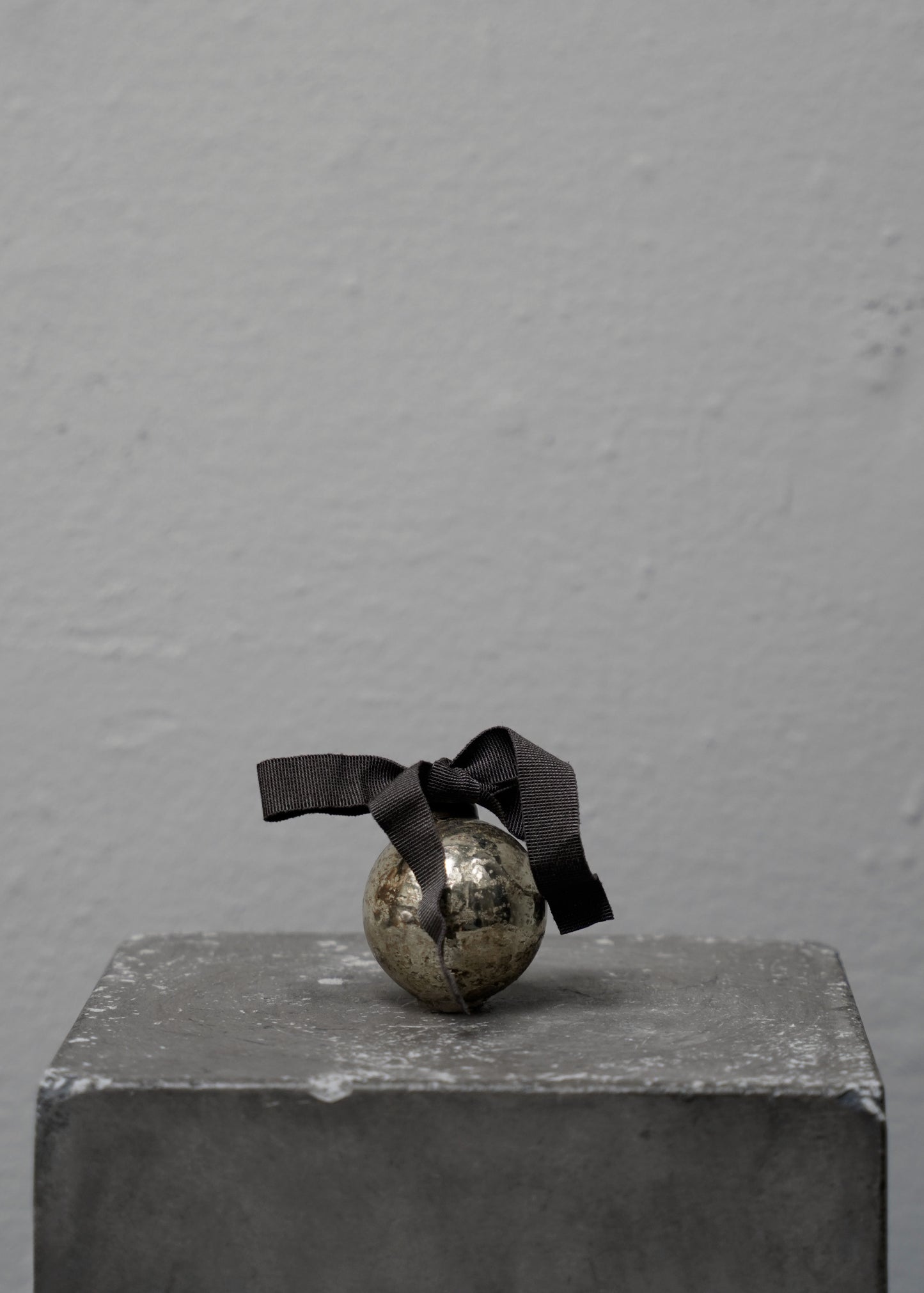 Enameled Bauble Silver - X-Small