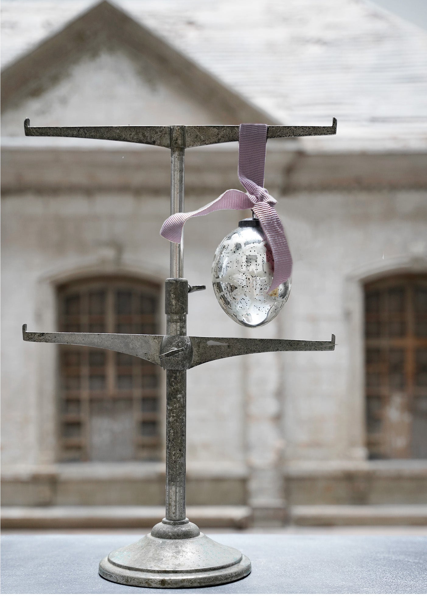 Weihnachtskugel Nr. 8 Silber oval geformt