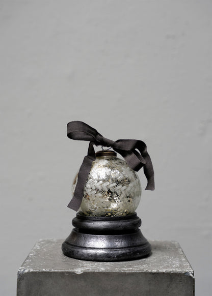 Bauble w. faceted leaves - Silver