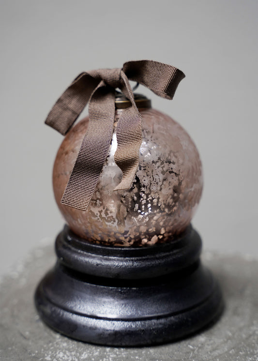 Bauble w. faceted leaves - Pink