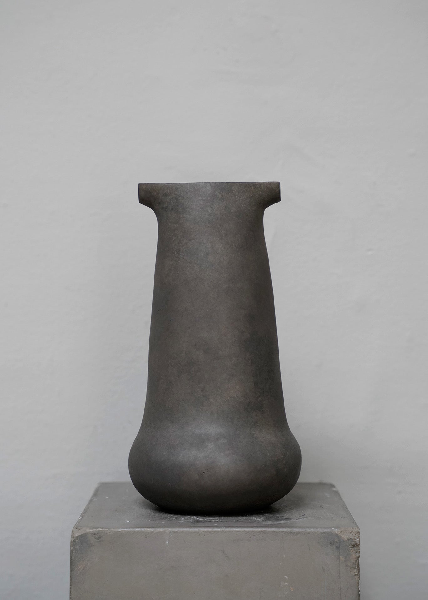 "CARAFE LIPS" BY RICK OWENS FURNITURE