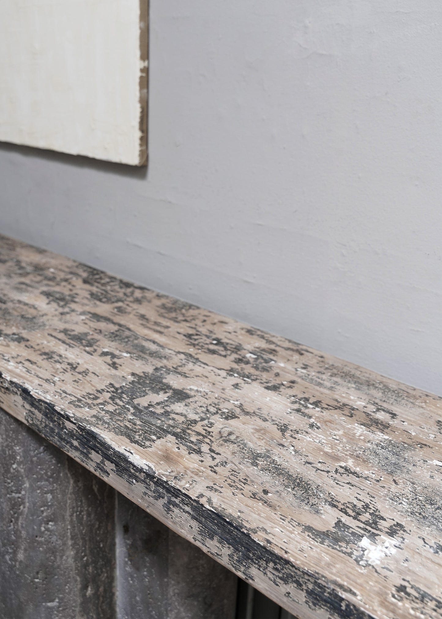 CONSOLE TABLE