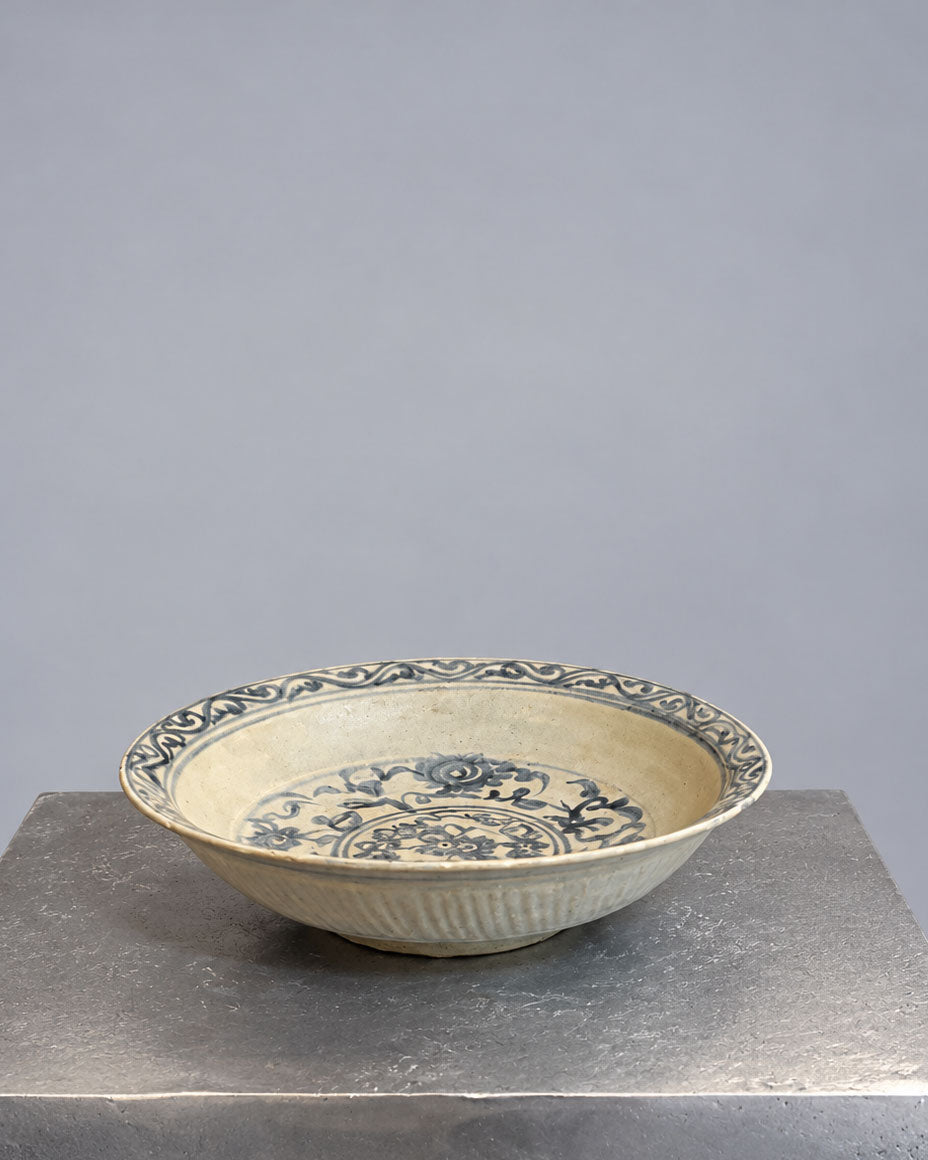 Old shipwrecked Bowl