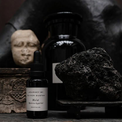 "Ma'at" Potpourri auf Eisenständer