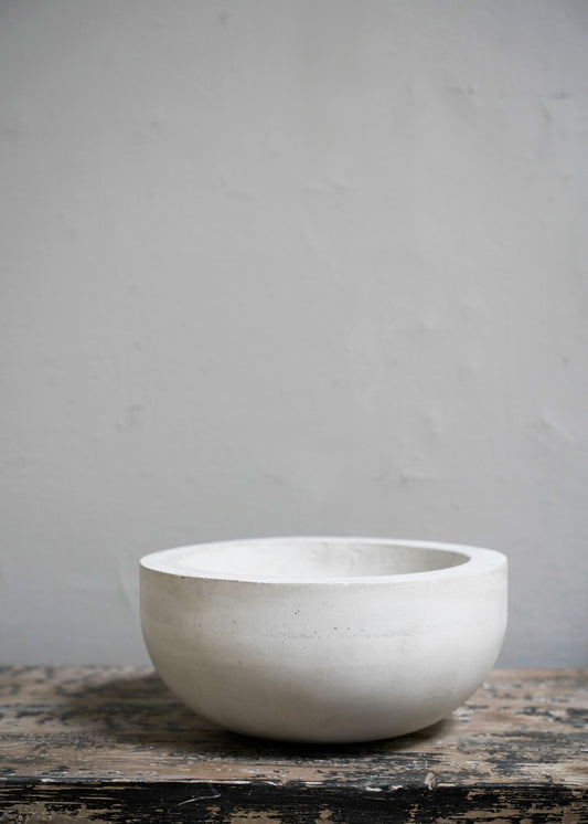 MA Concrete Bowl by Michaël Verheyden