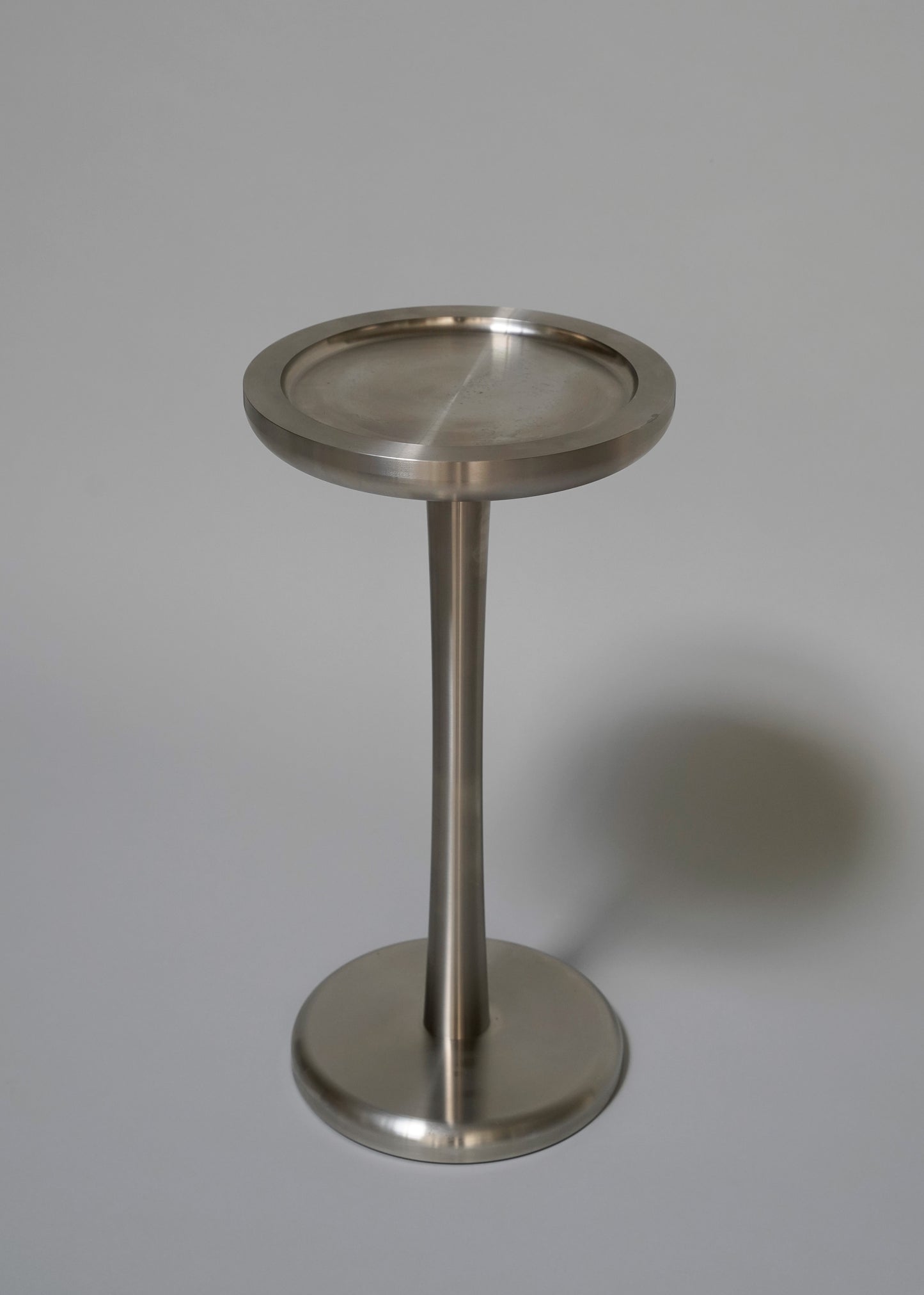 "GY SIDE TABLE" BY MICHAËL VERHEYDEN