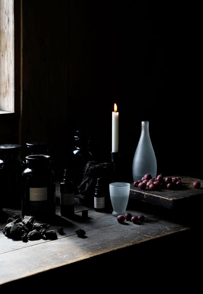 "Matte Glassware Bottle" von Oliver Gustav