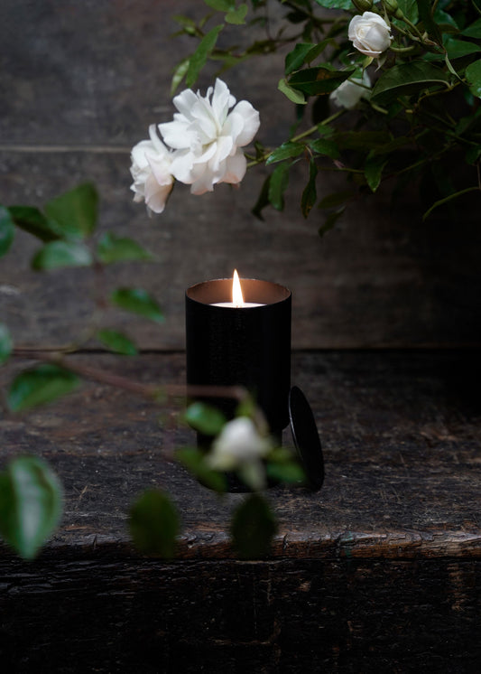 "O'Hara" Scented Candle in Iron Vessel
