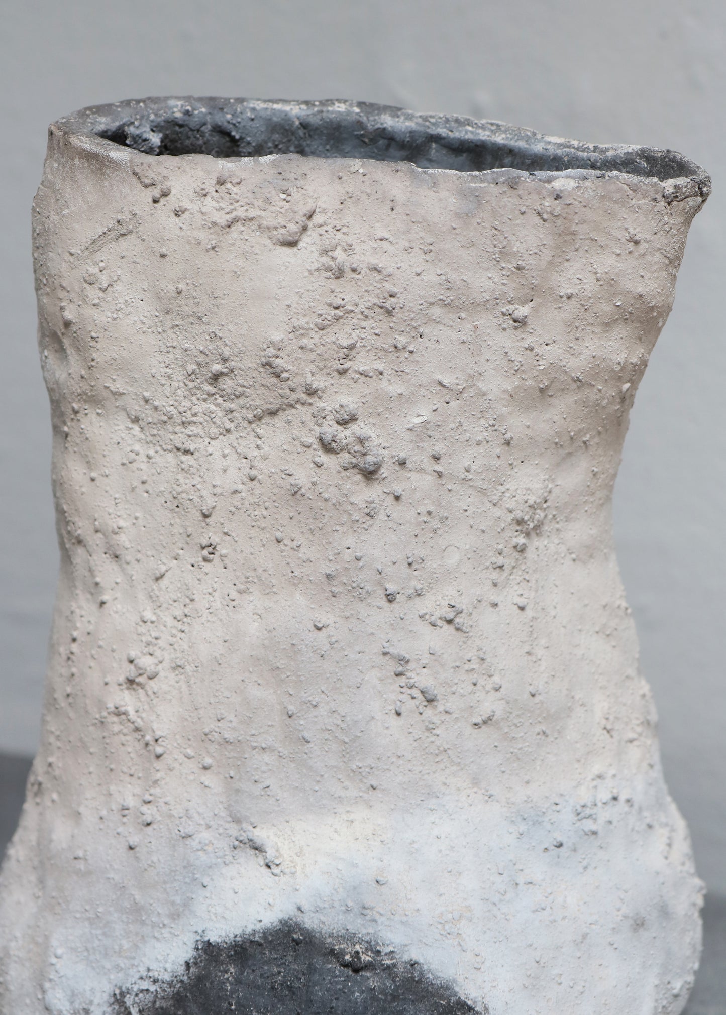 "RAKU URN #8" by Rasmus Rosengaard