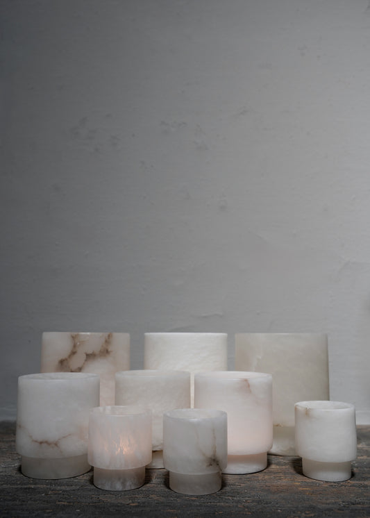 „Teelicht groß aus weißem Alabaster“ von Michaël Verheyden