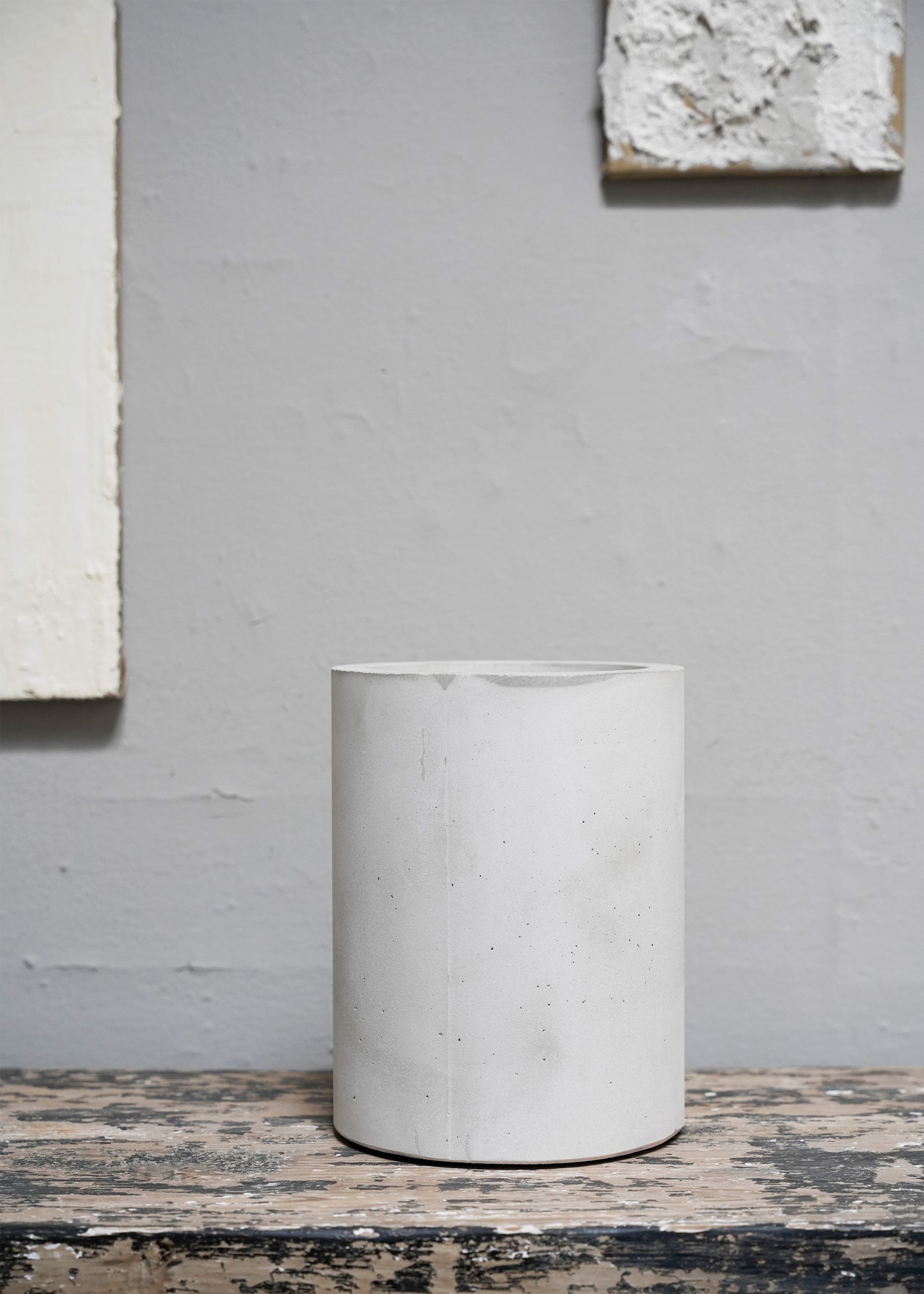 VA Vase in Concrete by Michaël Verheyden