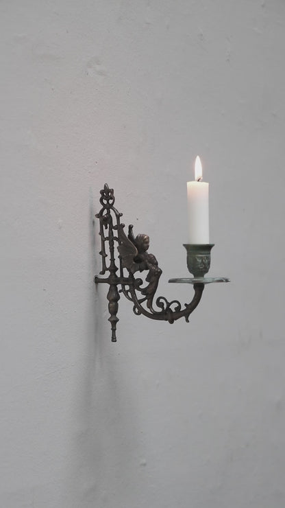 "Mumme" Ornamental Wall Candle Holder