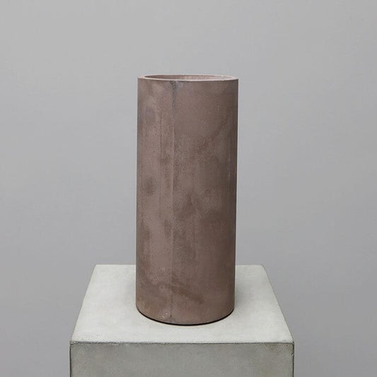 Michael Verheyden Warm Grey concrete vase at studio Oliver Gustav