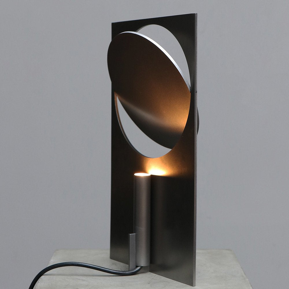 Manu Bano Steel table lamp