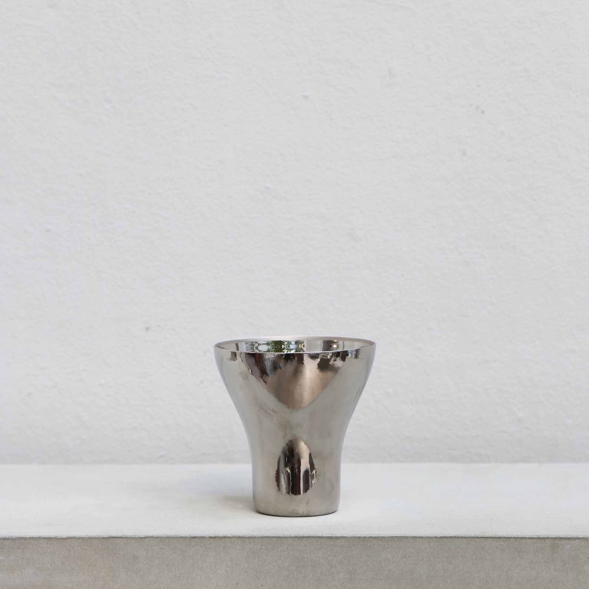Silver coated porcelain cup for tea light candle